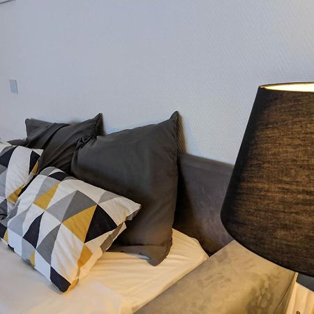 Paris Expo Suite Appartement & Parkings Dans Un Hotel 4 Etoiles, Porte De Versailles - Check In Autonome 24-7 Issy-les-Moulineaux Dış mekan fotoğraf